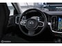 Volvo V60 2.0 B3 Momentum Advantage | Schuifdak | Pine Grey | Trekhaak | Stoel + stuurwiel verwarming | NAP NL auto |