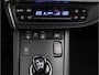 Toyota Auris Touring Sports 1.8 Hybrid Executive | Half lederen bekleding | Parkeersensoren V+A | Navigatie | Stoelverwarming |