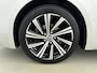 Toyota Corolla Touring Sports Hybrid 140 Dynamic Limited | LM velgen | Metaallak | Stoelverwarming |