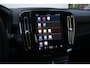 Volvo XC40 Single Motor Core 69 kWh | Warmtepomp | Stoel + Stuurverwarming | Glossy Black emblemen achterklep | Glossy Black dak | Park Assist & Camera achter | Google Services | 19" Velgen | Cruise Control & Limiter | Full LED incl. Grootlicht assistent |