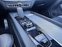 Volvo XC60 2.0 T8 Plug-in hybrid AWD R-Design | Panoramadak | 360 Camera | Stoel-/stuurverwarming | Keyless