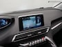 Peugeot 5008 1.2 PureTech Allure 7-zits 130pk (APPLE CARPLAY,LED VERLICHTING,KEYLESS,DODEHOEK,DIGITAL DISPLAY,CAMERA,TOPCONDITIE)