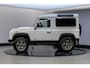 Land Rover Defender 2.2 D SW 90" SE