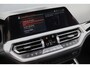 BMW 3-Serie Touring 318d 320d Sport Line Pano Trekhaak 1e eig. Dealer oh.