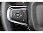 Volvo EX40 Extended Range Ultra 82 kWh - Panorama/schuifdak - IntelliSafe Assist & Surround - 360º Camera - Verwarmde voorstoelen, stuur & achterbank - Parkeersensoren voor & achter - Elektr. bedienb. voorstoelen met geheugen links - Draadloze tel. lader - Warmtepomp - Extra getint glas - 20' LMV