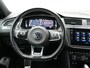 Volkswagen Tiguan Allspace 1.5 TSI R-Line DSG 150 pk | Trekhaak af Fabriek | Adaptive Cruise | Carplay | Camera | Spraakbediening |