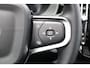 Volvo EC40 Extended Range Ultra 82 kWh - Panoramadak - IntelliSafe Assist & Surround - 360º Camera - Harman/Kardon audio - Verwarmde voorstoelen, stuur & achterbank - Parkeersensoren voor & achter - Elektr. bedienb. voorstoelen met geheugen links - Draadloze tel. lader - Warmtepomp - Extra getint glas - 19' LMV