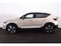 Volvo EC40 Extended Range Ultra 82 kWh - Panoramadak - IntelliSafe Assist & Surround - 360º Camera - Harman/Kardon audio - Verwarmde voorstoelen, stuur & achterbank - Parkeersensoren voor & achter - Elektr. bedienb. voorstoelen met geheugen links - Draadloze tel. lader - Warmtepomp - Extra getint glas - 19' LMV