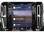 Volvo EC40 Extended Range Ultra 82 kWh - Panoramadak - IntelliSafe Assist & Surround - 360º Camera - Harman/Kardon audio - Verwarmde voorstoelen, stuur & achterbank - Parkeersensoren voor & achter - Elektr. bedienb. voorstoelen met geheugen links - Draadloze tel. lader - Warmtepomp - Extra getint glas - 19' LMV