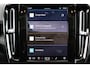 Volvo EC40 Performance Ultra Black Edition 82 kWh - Panoramadak - IntelliSafe Assist & Surround - 360º Camera - Harman/Kardon audio - Verwarmde voorstoelen, stuur & achterbank - Elektr. bedienb. voorstoelen met geheugen links - Draadloze tel. lader - Warmtepomp - Extra getint glas - 20' LMV