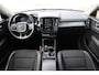 Volvo XC40 T4 Momentum | Keyless Entry| Elektrisch bedienbare achterklep| Parkeersensoren voor + achter met achteruitrijcamera| Semi- elektrisch inklapbare trekhaak| Verwarmbare voorstoelen| DAB+|