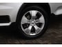 Volvo XC40 T4 Momentum | Keyless Entry| Elektrisch bedienbare achterklep| Parkeersensoren voor + achter met achteruitrijcamera| Semi- elektrisch inklapbare trekhaak| Verwarmbare voorstoelen| DAB+|