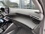 Peugeot 208 1.2 Turbo 100 PK Allure | Bouwjaar 2025 | € 5.750 DEMO Voordeel | Navigatie via Telefoon | Stoelverwarming | 360 Graden Camera | Keyless Entry & Start | LED Verlichting | Climate Control | Dode Hoek Detectie | Voor + Achter Parkeersensoren | 16" Lichtmetalen Velgen |