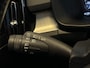 Volvo XC40 2.0 T5 AWD Intro Edition - BOMVOL - Leer / Panoramadak / Stuur- en stoelverwarming / Blis / Dab+ / Apple Carplay - Elek Trekhaak -