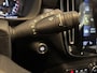 Volvo XC40 2.0 T5 AWD Intro Edition - BOMVOL - Leer / Panoramadak / Stuur- en stoelverwarming / Blis / Dab+ / Apple Carplay - Elek Trekhaak -