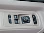 Volkswagen Multivan 1.4 eHybrid 218pk DSG L2H1 Life | 7 persoons | Wegklapbare trekhaak | parkeerhulp voor en achter | Privacy glas (65%) vanaf B-stijl | Adaptive Cruise control (ACC) | Panorama dak |