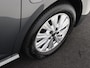 Volkswagen Multivan 1.4 eHybrid 218pk DSG L2H1 Life | 7 persoons | Wegklapbare trekhaak | parkeerhulp voor en achter | Privacy glas (65%) vanaf B-stijl | Adaptive Cruise control (ACC) | Panorama dak |