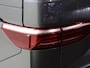 Volkswagen Multivan 1.4 eHybrid 218pk DSG L2H1 Life | 7 persoons | Wegklapbare trekhaak | parkeerhulp voor en achter | Privacy glas (65%) vanaf B-stijl | Adaptive Cruise control (ACC) | Panorama dak |
