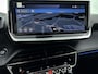 Peugeot e-208 EV GT Advantage 51 kWh 156 pk | Navigatie | Achteruitrijcamera | Parkeersensoren Voor en Achter | Alcantara Bekleding | Verwarmde Sportstoelen | Full-LED Koplampen | Dodehoek Detectie | Adaptieve Cruise Control | 17" Lichtmetalen Velgen | Apple Carplay/Android Auto |
