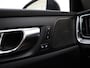 Volvo V60 T6 350pk AWD Ultra Dark / Panorama dak / Harman en Kardon Audio / Elektr. stoelen met geheugen / HUD / 19'' velgen / Lederen dashboard /