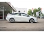 Toyota Prius 1.8 Full Hybrid Executive Automaat | Headup Display | Afneembare Trekhaak | NL Auto | JBL | PDC voor en achter | Camera