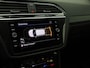Volkswagen Tiguan 1.5TSI/150PK R-Line Business DSG · Navigatie · Parkeersensoren · App connect · Garantie tot februari 2029 of 100000km