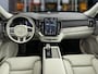 Volvo XC90 T8 Recharge AWD Ultra Bright | Nieuw Model | 21" | Luchtvering | Bowers & Wilkins | Geventileerd Nappa Leder | Stoelmassage | Gelaagd & Getint glas | Head-up | 360 Camera | Matrix LED