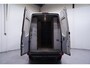 Volkswagen Crafter 2.5 TDI 136 pk L2H2 APK 01-2026, 2x Schuifdeur Airco, Trekhaak, PDC V+A, Ideaal voor Camper ombouw, 3-Zits