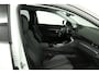 Peugeot 3008 1.6 PHEV Plug-In HYbrid4 300PK Allure Automaat | Navigatie | Parkeercamera | Keyless Entry + Start | Stoelverwarming | Apple Carplay/Android Auto |