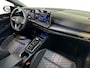Volkswagen Golf 1.5 eTSI 150pk DSG R-Line | LED Matrix (IQ.Light) | Velgen 'York', 18 inch | Assistance Pakket | Voorstoelen verwarmbaar