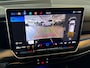 Volkswagen Golf 1.5 eTSI 150pk DSG R-Line | LED Matrix (IQ.Light) | Velgen 'York', 18 inch | Assistance Pakket | Voorstoelen verwarmbaar