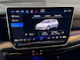 Volkswagen Golf 1.5 eTSI 150pk DSG R-Line | LED Matrix (IQ.Light) | Velgen 'York', 18 inch | Assistance Pakket | Voorstoelen verwarmbaar