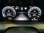 Volkswagen Golf 1.5 eTSI 150pk DSG R-Line | LED Matrix (IQ.Light) | Velgen 'York', 18 inch | Assistance Pakket | Voorstoelen verwarmbaar
