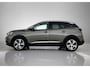 Peugeot 3008 SUV Allure 1.6 165pk Automaat | Navigatie | Schuif-/kanteldak | Achteruitrijcamera | Handsfree Achterklep | Keyless | Climate Control | Cruise Control | Parkeersensoren v+a | Apple Carplay / Android Auto | DAB+ radio | Dealeronderhouden | All seasonbanden | Donker getint glas | 18" lichtmetalen velgen |