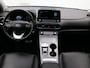 Hyundai Kona Electric EV Premium Sky 64 kWh / Trekhaak / Warmtepomp / 3-Fase laden / Bluelink / SoH 100% / Lederen bekleding / Stoelverwarming & Stoelkoeling voor / Navigatie / Historie aanwezig / HUD Display /