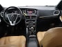 Volvo V40 2.0 T2 Inscription | Lederen Bekleding | Navigatie | Stoelverwarming | Parkeercamera |