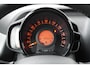 Peugeot 108 1.2 82 pk Allure | Parkeer Camera | Stoel Verwarming | Leder | Climate Control |