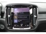 Volvo XC40 T5 Recharge Plug-in R-design| Harman/Kardon Audio | Panoramadak | Lederen bekleding | Adaptieve Cruise Control | Rondomzicht camera | Elektrisch verstelbare stoelen | Bestuurdersstoel met geheugenfunctie | Stuurwielverwarming |