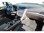 Ford Mondeo 1.5-165pk Business Edition. Het is genieten met deze fijne comfortabele Ford Mondeo ! Volautm. airco, navigatie, cruise cntrl, LM wielen, USB, keyless entry/keyless go, stoel- en voorraamverwarmw., parkeersensoren v+a, automatisch grootlicht, LED verl., etc.