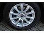 Ford Mondeo 1.5-165pk Business Edition. Het is genieten met deze fijne comfortabele Ford Mondeo ! Volautm. airco, navigatie, cruise cntrl, LM wielen, USB, keyless entry/keyless go, stoel- en voorraamverwarmw., parkeersensoren v+a, automatisch grootlicht, LED verl., etc.