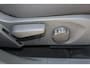 Ford Mondeo 1.5-165pk Business Edition. Het is genieten met deze fijne comfortabele Ford Mondeo ! Volautm. airco, navigatie, cruise cntrl, LM wielen, USB, keyless entry/keyless go, stoel- en voorraamverwarmw., parkeersensoren v+a, automatisch grootlicht, LED verl., etc.