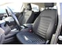 Ford Mondeo 1.5-165pk Business Edition. Het is genieten met deze fijne comfortabele Ford Mondeo ! Volautm. airco, navigatie, cruise cntrl, LM wielen, USB, keyless entry/keyless go, stoel- en voorraamverwarmw., parkeersensoren v+a, automatisch grootlicht, LED verl., etc.