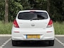 Hyundai i20 5drs 1.2i 86PK Go! |  Dealer onderhouden | Trekhaak afneembaar | Airco | Cruise Control | Lichtmetalen velgen 15'' | Elektrische ramen voor | USB aansluiting |