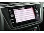 Volkswagen Tiguan 1.5 TSI 150pk DSG R-Line Business+ Trekhaak Camera Keyless Stoelverwarming Virtual Cockpit Navigatie