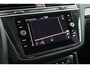 Volkswagen Tiguan 1.5 TSI 150pk DSG R-Line Business+ Trekhaak Camera Keyless Stoelverwarming Virtual Cockpit Navigatie