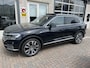 Volkswagen Touareg 3.0 TSi eHybrid 4MOTION Elegance / 381PK/ PANO/ LUCHTVERING/ 360 CAMERA/ PARK. SENSOREN/ ELEKTR. TREKHAAK/ SOFT-CLOSE/ STUUR+STOEL VERWARM./ ADAPT. CRUISE/ APP-CONNECT/ LEDER/ HEAD-UP DISPLAY/ STOEL VERWARM. ACHTER/ MATRIX/