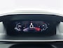 Peugeot 2008 SUV GT 130 pk Automaat | Navigatie | Achteruitrijcamera | Parkeersensoren Voor en Achter | Sportstoelen | LED Koplampen | Keyless Start | Dodehoek Detectie | Climate Control | Cruise Control | 17" Lichtmetalen Velgen | Apple Carplay/Android Auto |