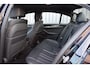 BMW 5-Serie 520i 184PK AUT8 M-SPORT ORG.NED / NAP / CAMERA / HEAD-UP / VIRTUAL / LEER / SFEERVERLICHTING / ADAPT.CRUISE