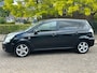 Toyota Corolla Verso 2.2 D-4D Luna 6-bak! trekhaak! goed rijdend! airco! cruise control!