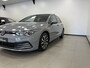 Volkswagen Golf 2.0 TDI 150PK AUTOMAAT/ ACTIVE Business / Panodak / Camera / Head-up /